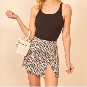 Reformation SIZE 4 Fran thigh slit high rise mini skirt in Quito floral print